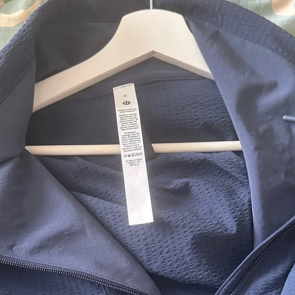 lululemon pack light pullover - Picture 4 of 4